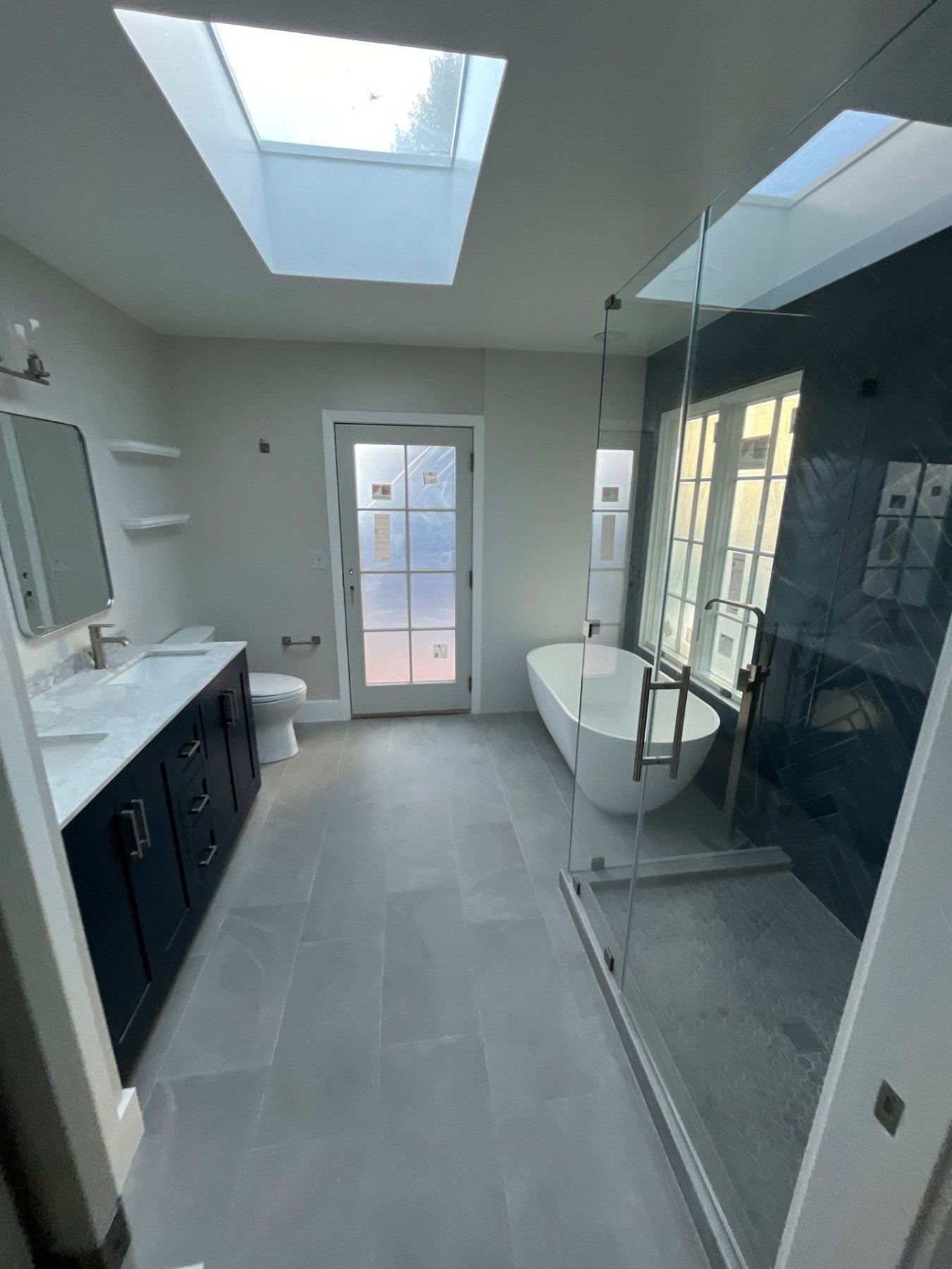 Freestanding tub in a primary bath