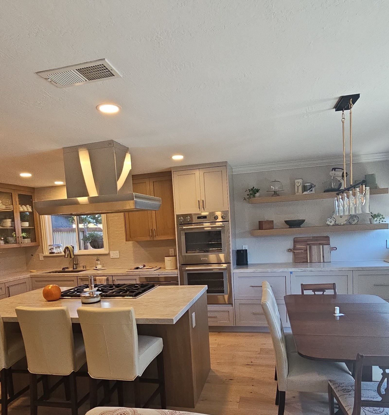 Island and wall ovens